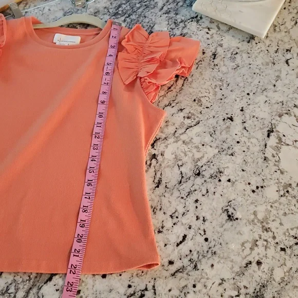 Anthroplogy Ruffled sleeve Top - Picture 9 of 9